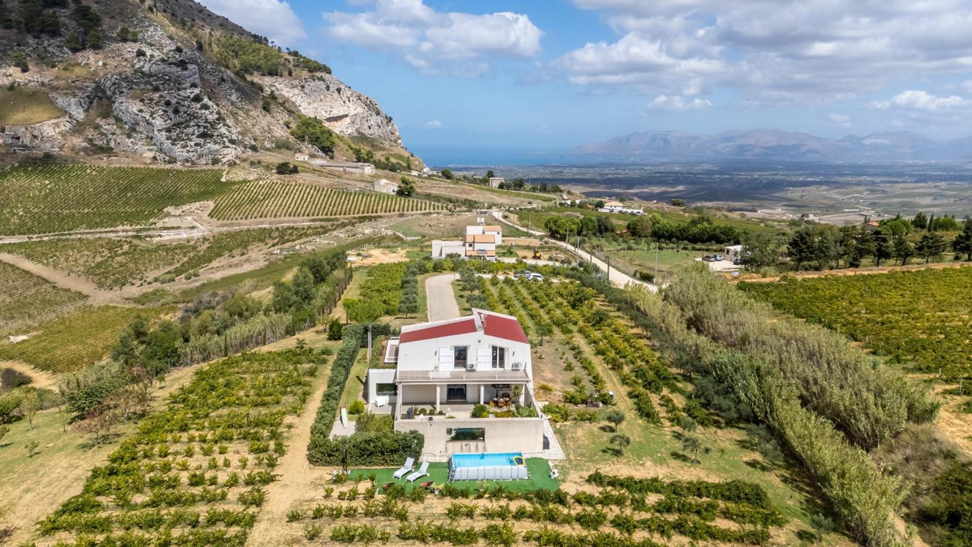 אלקאמו Villa Bonifato Vista Sulle Campagne E Sul Mare Siciliano Cozy House Italy מראה חיצוני תמונה